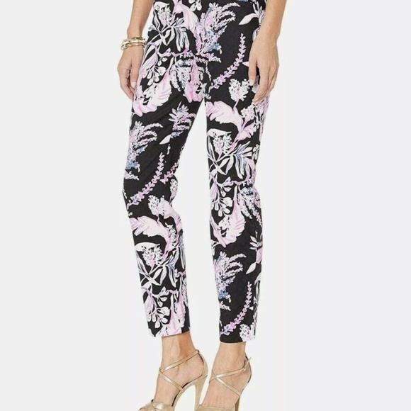 Lilly Pulitzer - Picture 1 of 5